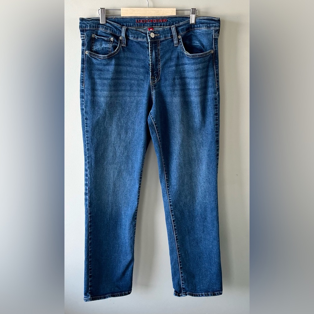 Lucky Brand Women’s Bootcut Jeans – Size 14 / 32 – Medium Wash -western denim